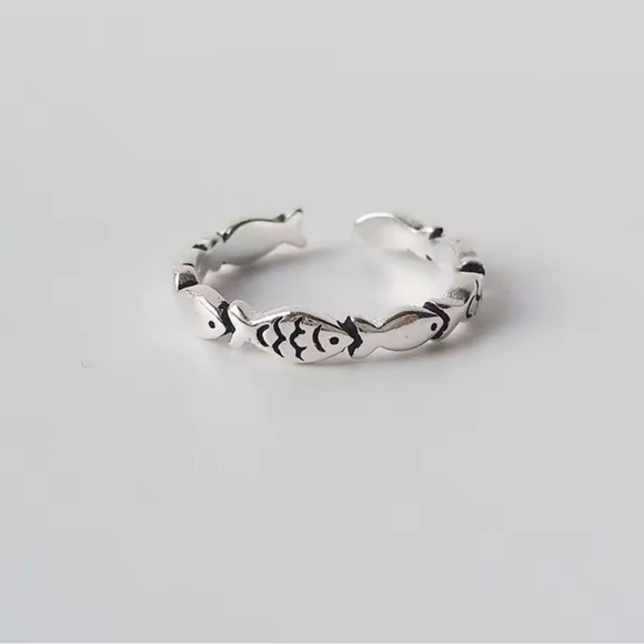 Vintage Silver Color Fish Rings for Women size 6-7 - Picture 4 of 5
